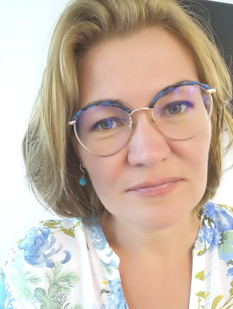 Portrait of Airi Kärtna, peer counsellor
